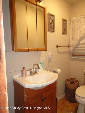 12 Kline Street, Hudson, NY 12534