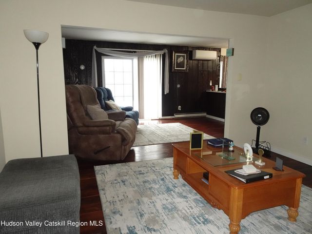 12 Kline Street, Hudson, NY 12534