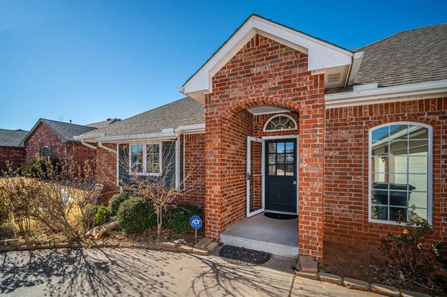 7121 Cherokee Court, Warr Acres, OK 73132