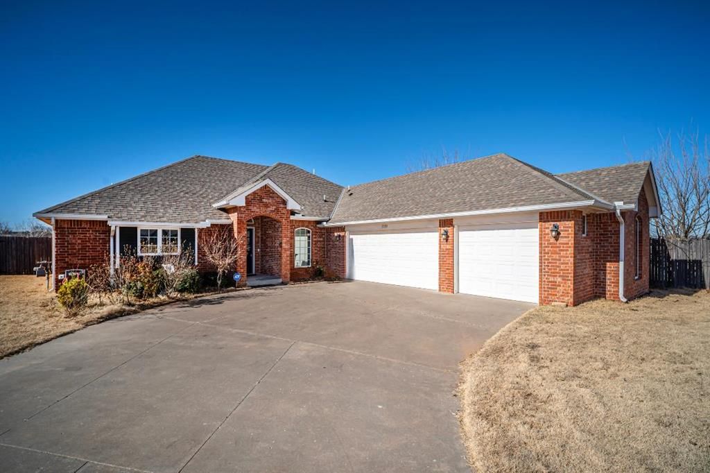 7121 Cherokee Court, Warr Acres, OK 73132