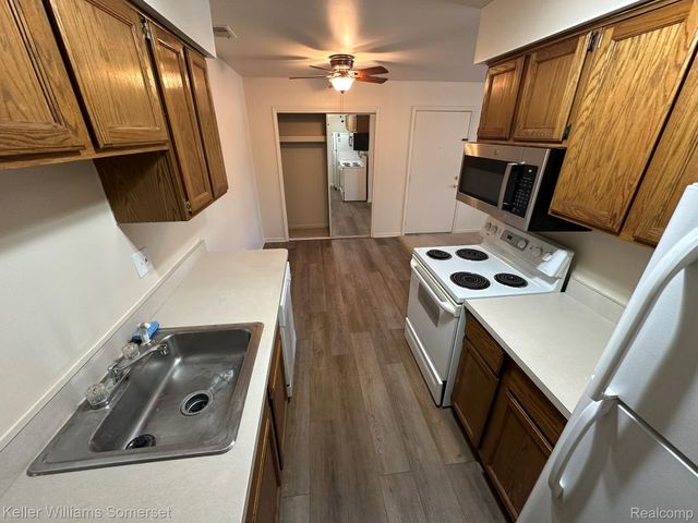 34653 Clarkson Drive E 70, Fraser, MI 48026