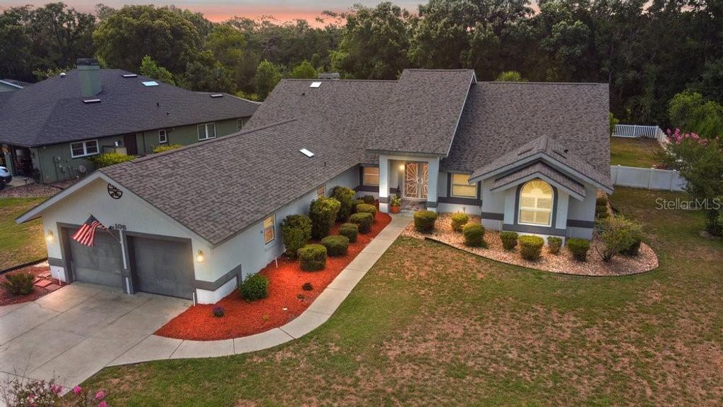 105 DOUGLAS STREET, Homosassa, FL 34446