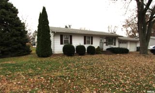 415 N 12TH Street, Clinton, IA 52732