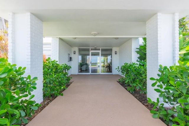917 N Flagler Drive 102, West Palm Beach, FL 33401