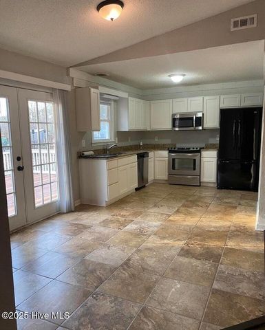519 Oci Drive, Jacksonville, NC 28540