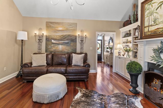 30 Ridgeside, Hattiesburg, MS 39402