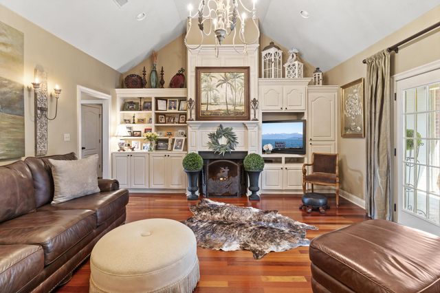 30 Ridgeside, Hattiesburg, MS 39402