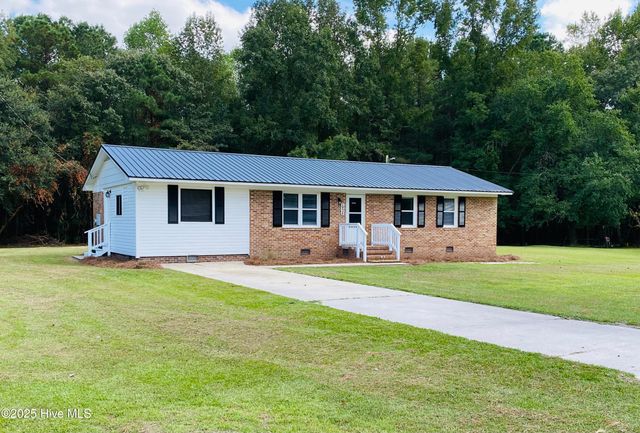 1924 Millie Christine Road, Whiteville, NC 28472