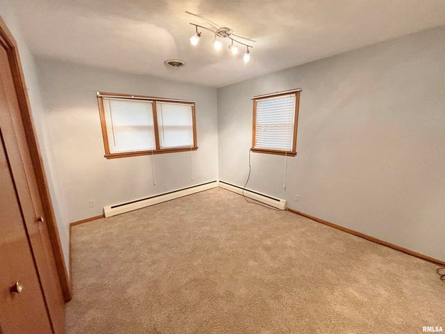 1401 6TH Street A, Orion, IL 61273