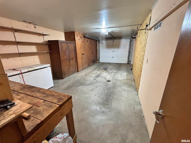 1401 6TH Street A, Orion, IL 61273