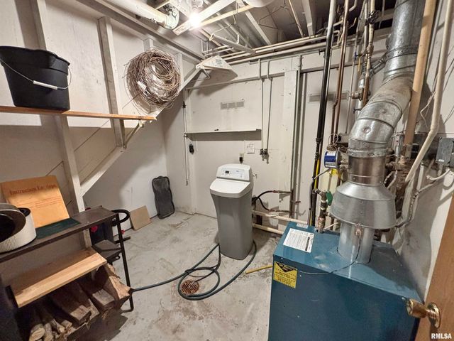 1401 6TH Street A, Orion, IL 61273