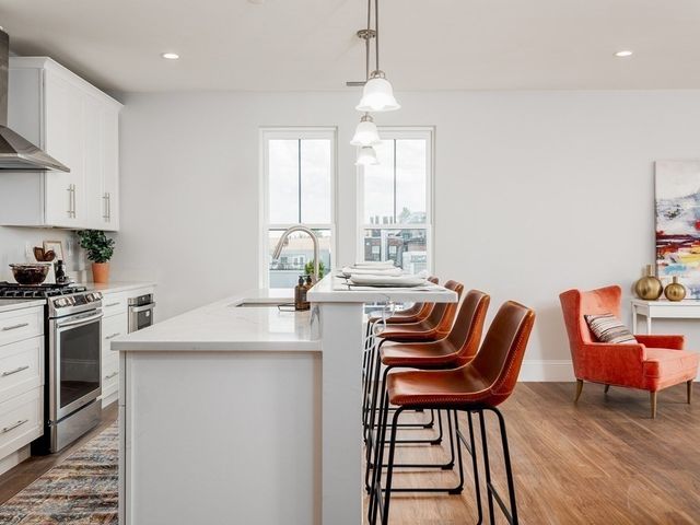 45 L Street 20, Boston, MA 02127