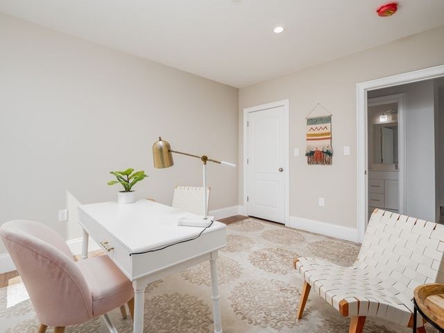 45 L Street 20, Boston, MA 02127