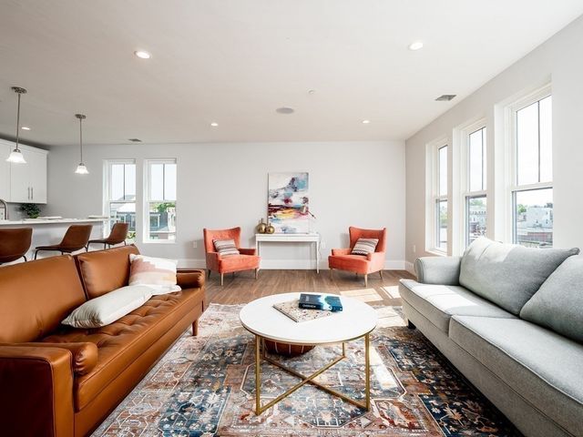 45 L Street 20, Boston, MA 02127