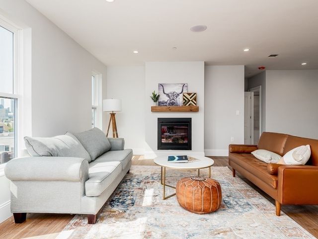 45 L Street 20, Boston, MA 02127