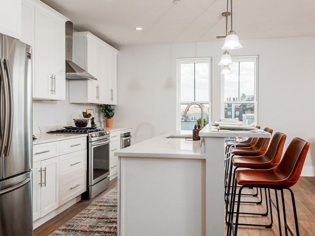 45 L Street 20, Boston, MA 02127