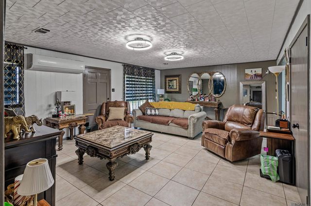 58929 Obier St, Plaquemine, LA 70764