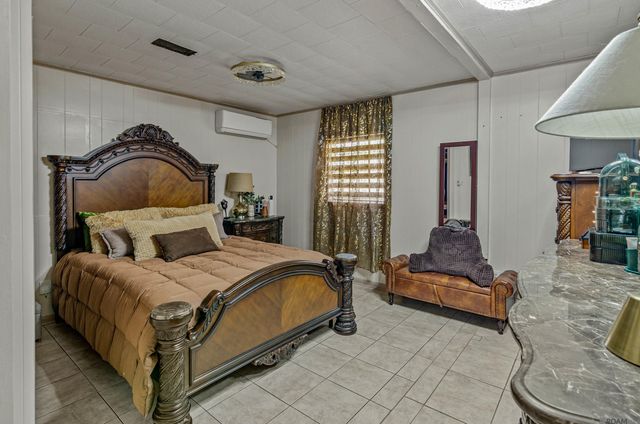 58929 Obier St, Plaquemine, LA 70764