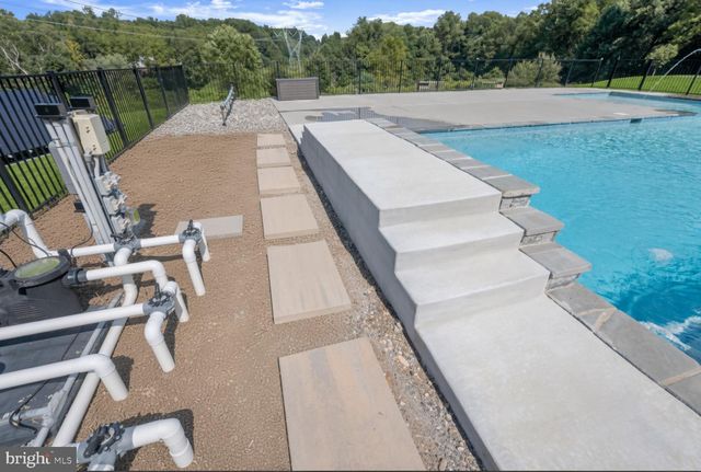 1650 VILLAGE GREEN DR, Woodbine, MD 21797