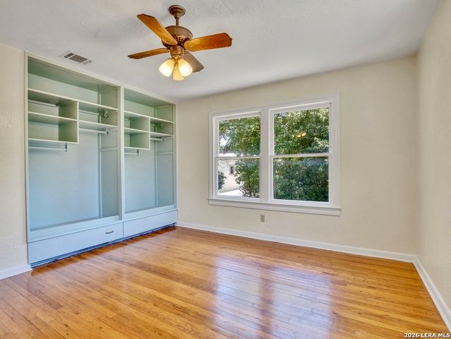 785 Burr, Terrell Hills, TX 78209