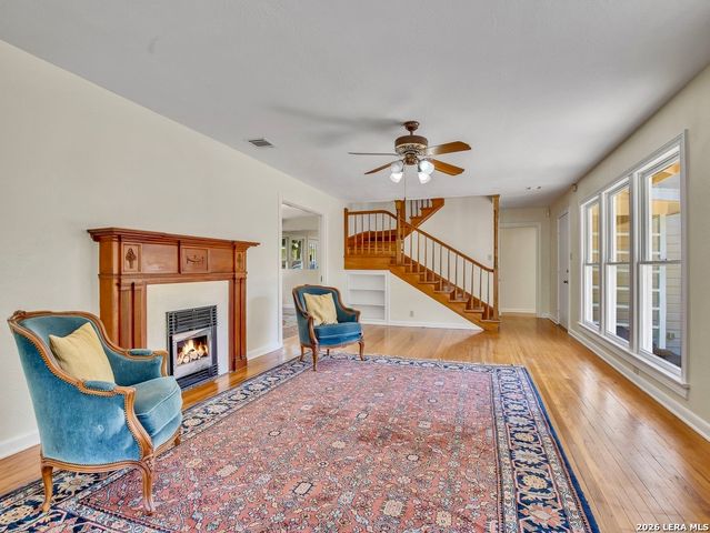 785 Burr, Terrell Hills, TX 78209