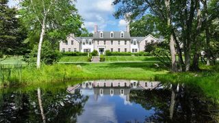 401 Sandy Valley Rd, Westwood, MA 02090