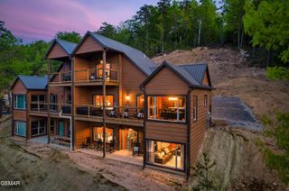 4228 Wears Valley Road, Sevierville, TN 37862