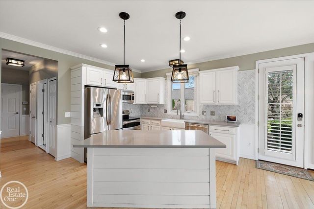 59807 Glacier Ridge N. Drive, Washington Twp, MI 48094