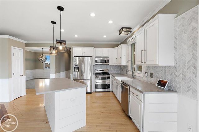 59807 Glacier Ridge N. Drive, Washington Twp, MI 48094