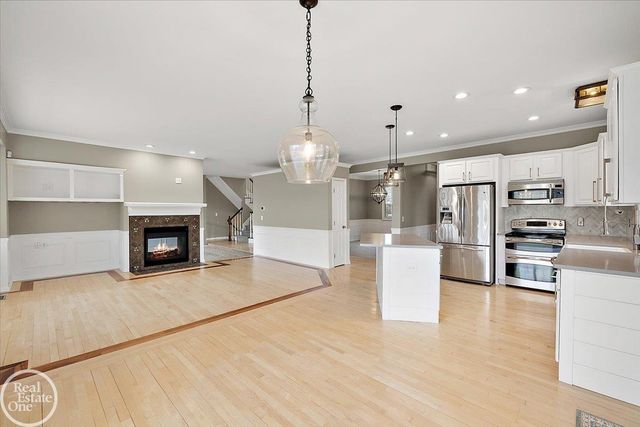 59807 Glacier Ridge N. Drive, Washington Twp, MI 48094