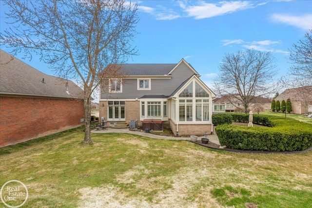 59807 Glacier Ridge N. Drive, Washington Twp, MI 48094