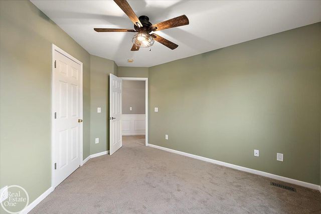59807 Glacier Ridge N. Drive, Washington Twp, MI 48094