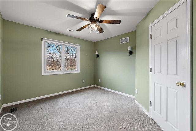 59807 Glacier Ridge N. Drive, Washington Twp, MI 48094