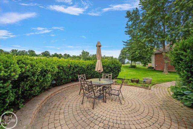 59807 Glacier Ridge N. Drive, Washington Twp, MI 48094