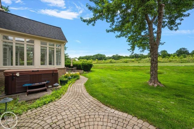 59807 Glacier Ridge N. Drive, Washington Twp, MI 48094