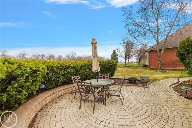 59807 Glacier Ridge N. Drive, Washington Twp, MI 48094