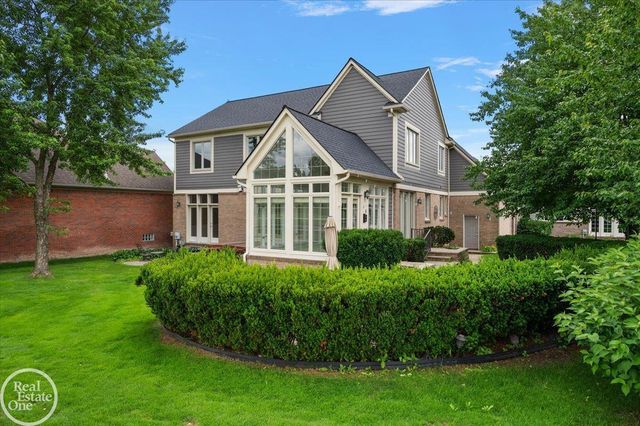59807 Glacier Ridge N. Drive, Washington Twp, MI 48094