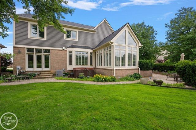 59807 Glacier Ridge N. Drive, Washington Twp, MI 48094