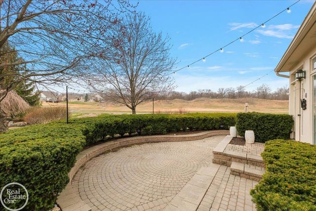 59807 Glacier Ridge N. Drive, Washington Twp, MI 48094