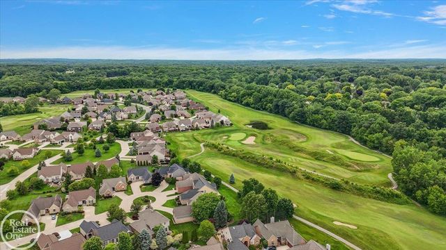 59807 Glacier Ridge N. Drive, Washington Twp, MI 48094