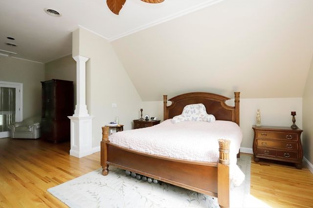 12 Amanda Rd, Freetown, MA 02702