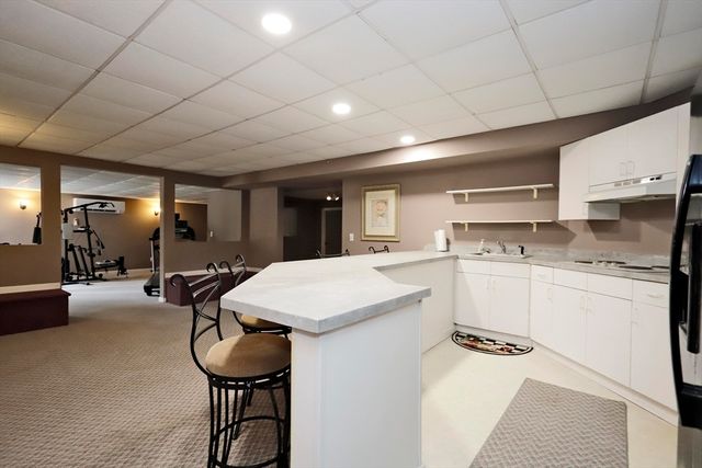 12 Amanda Rd, Freetown, MA 02702