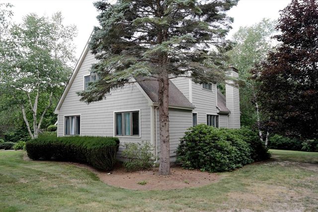 12 Amanda Rd, Freetown, MA 02702