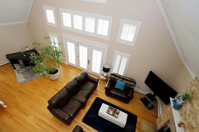 12 Amanda Rd, Freetown, MA 02702