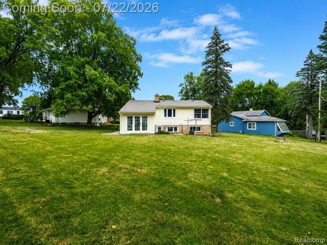 204 Terrace Court, Grand Blanc, MI 48439