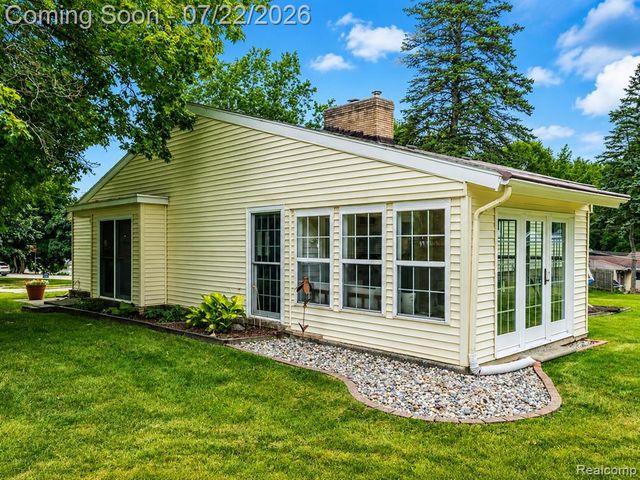 204 Terrace Court, Grand Blanc, MI 48439