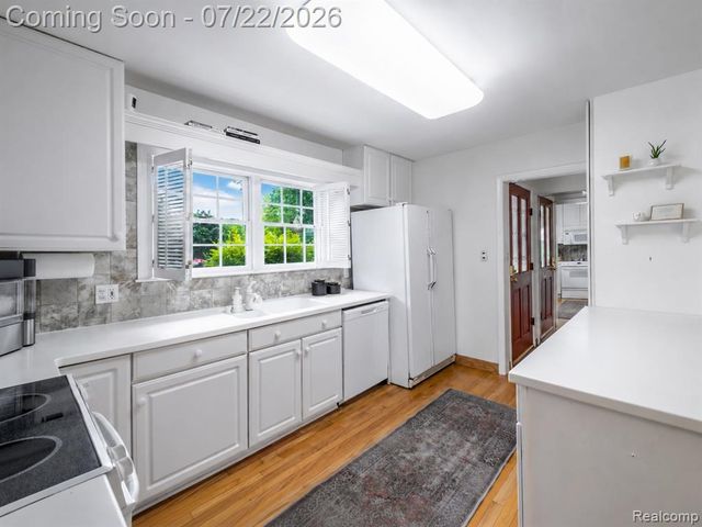 204 Terrace Court, Grand Blanc, MI 48439