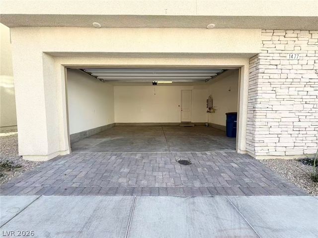 1477 Whistling Kite Street, Las Vegas, NV 89138