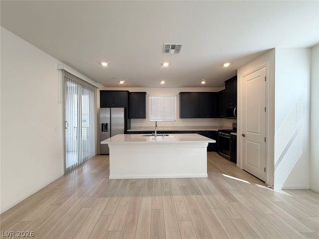 1477 Whistling Kite Street, Las Vegas, NV 89138