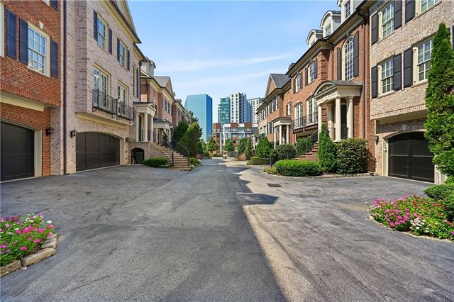 3475 Roxboro Road NE 10, Atlanta, GA 30326